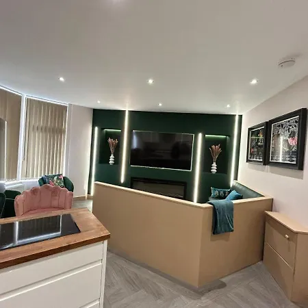 Strawberry Fields Suite By Sasco Apartments Blackpool Extérieur photo