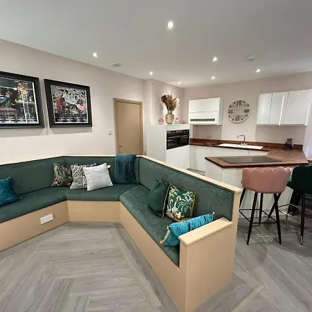 Strawberry Fields Suite By Sasco Apartments Blackpool Extérieur photo